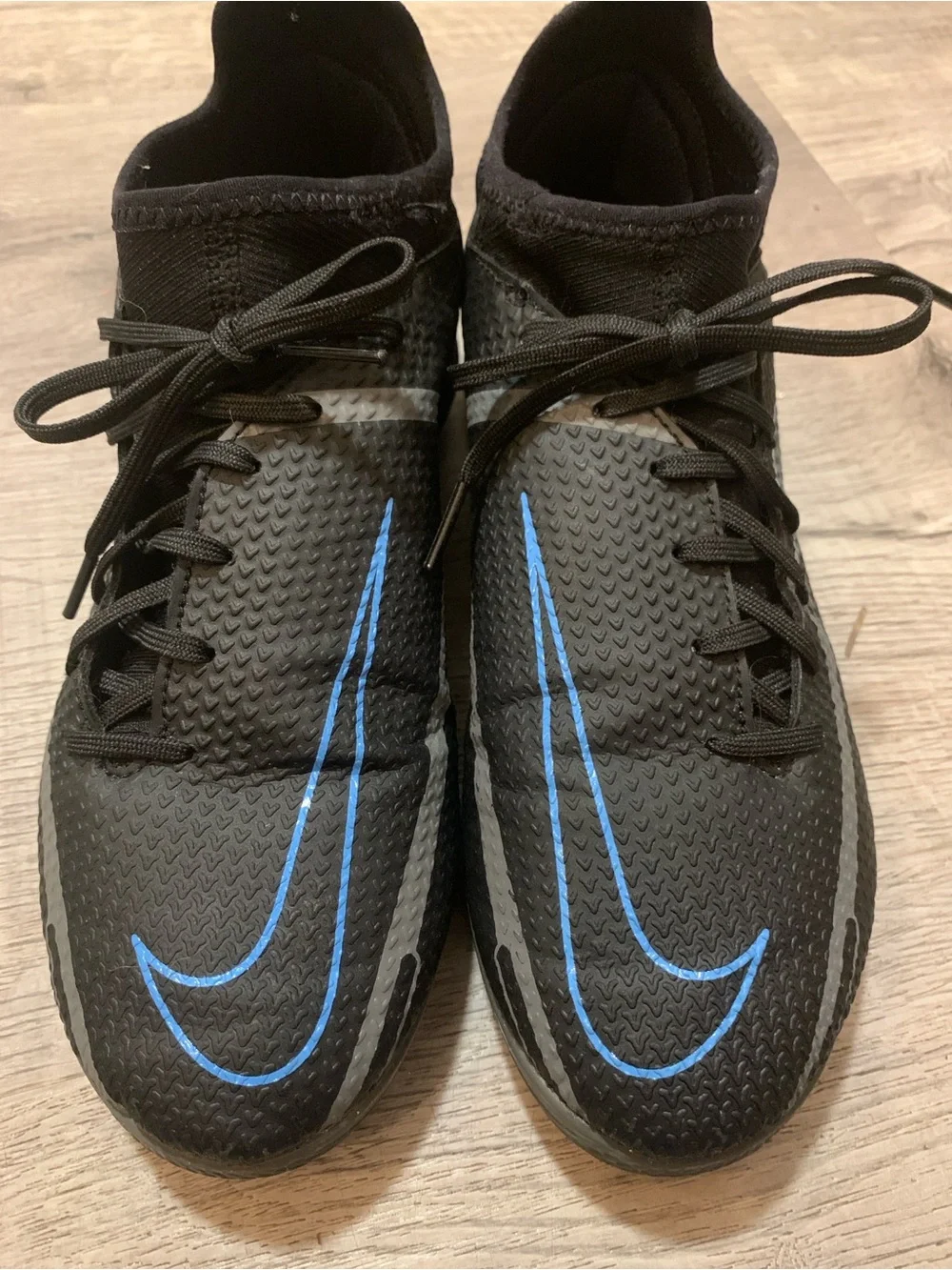 Nike Phantom GT Size 6.5 Soccer indoor turf Black Grey Blue DC0800